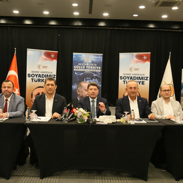 Bakan Tunç: Şehit ailelerimizi rencide edecek hiçbir tutum içerisinde olmay...