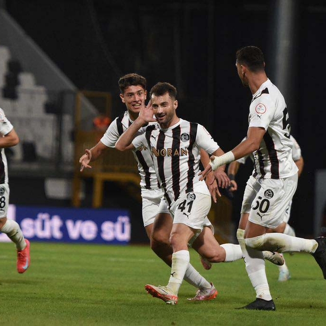 Manisa Futbol Kulübü- Esenler Erokspor: 3-4