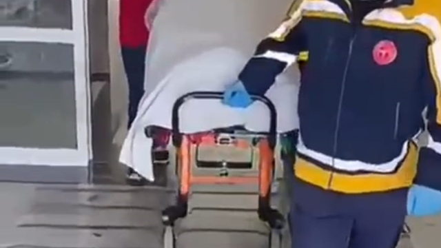 Bitlis'teki 89 yaşındaki hasta, ambulans uçakla Ankara'ya sevk edildi