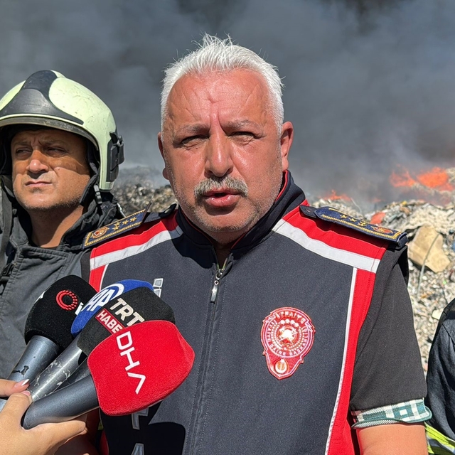 Adana'da geri dönüşüm fabrikasında yangın (2)