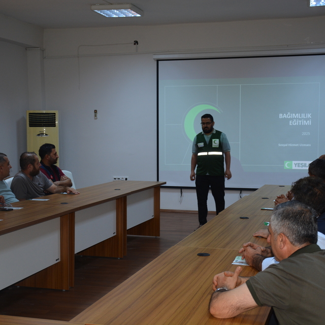 Yeşilay'dan Silopi'de bilgilendirme çalışması