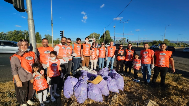 Bingöl'de Dünya Temizlik Günü kapsamında çevre temizliği yapıldı
