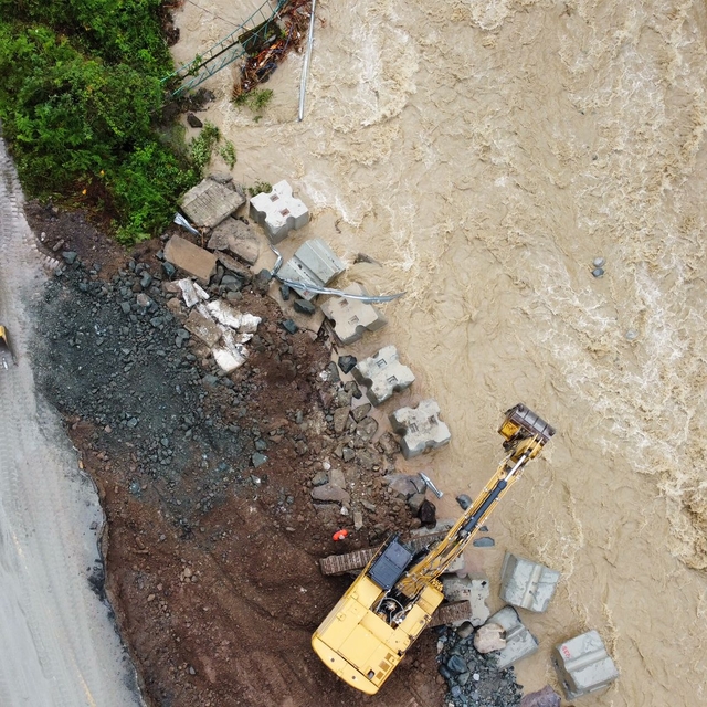 Rize ve Artvin'de selin izleri siliniyor (5)