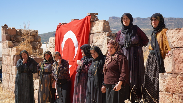 38 yıl önce terör saldırısında ölen yakınlarını andılar