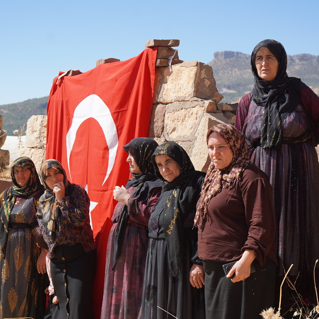 38 yıl önce terör saldırısında ölen yakınlarını andılar