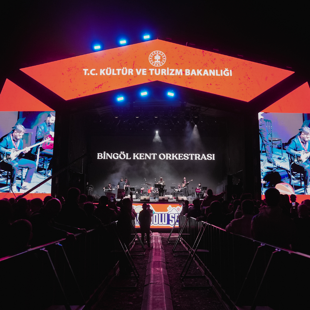 Bingöl'de "Bir Anadolu Şenliği"nde konserler verildi