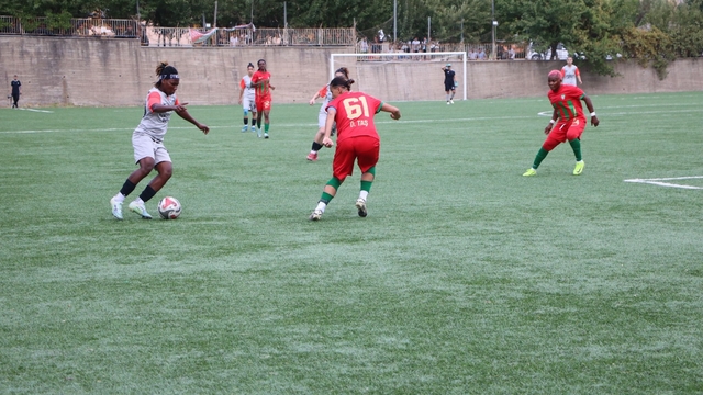 Kadın futbol maçında taraftar kavgası: 3 yaralı