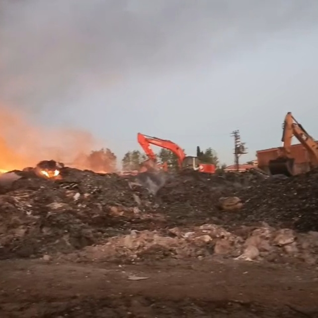 Adana'da geri dönüşüm fabrikasında yangın (3)