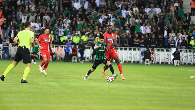 Sakaryaspor - Amed SK: 2-1
