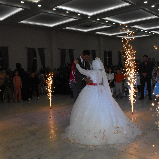 Afyonkarahisar'da işitme engelli çift, işaret diliyle "evet" diyerek evlend...