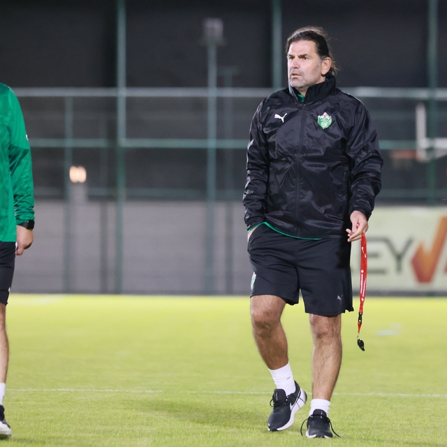 Iğdır FK Teknik Direktörü İbrahim Üzülmez görevine başladı