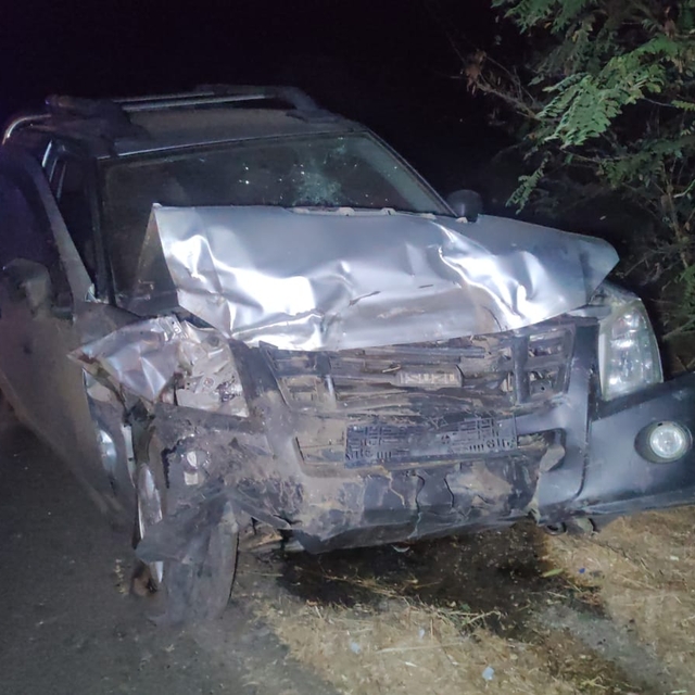 İzmir'de kamyonet ile otomobilin çarpıştığı kazada 1 kişi öldü, 8 kişi yara...