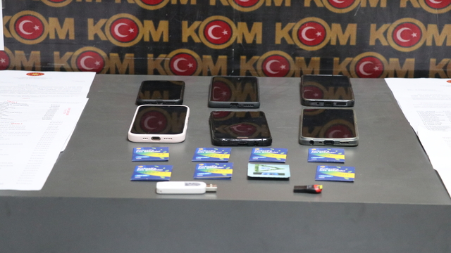 Batman'da "iş" vaadiyle dolandırıcılık yaptıkları iddiasıyla yakalanan 4 zanlı tutuklandı