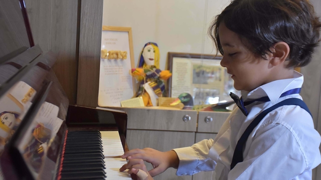 6 yaşındaki Yusuf'un piyano yeteneği; Beethoven ve Mozart'ın eserlerini ustalıkla çalıyor