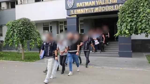 Batman'da 'devlet memurluğu' vaadiyle 30 milyon liralık dolandırıcılık: 4 tutuklama