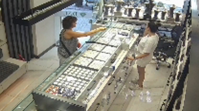 Mersin'de kuyumcularda sahte altın bozduran 4 şüpheli yakalandı