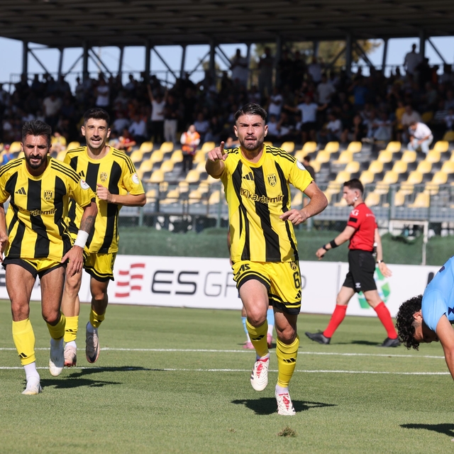 Aliağa FK evinde mutlu