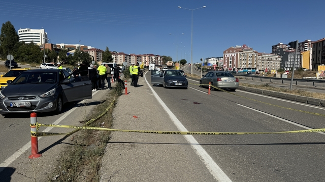 Bayburt'ta otomobilin çarptığı yaya ağır yaralandı