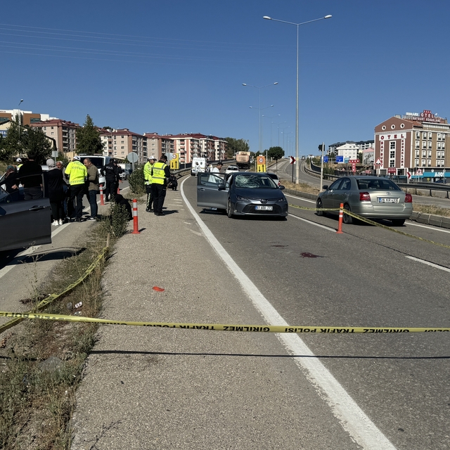 Bayburt'ta otomobilin çarptığı yaya ağır yaralandı