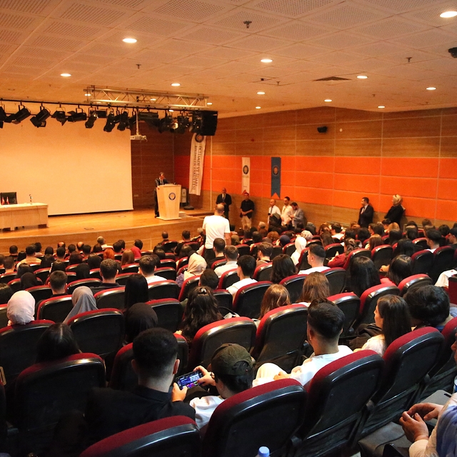 Dicle Üniversitesi'nde yeni akademik yılda ilk dersinin konusu "Gazze" oldu