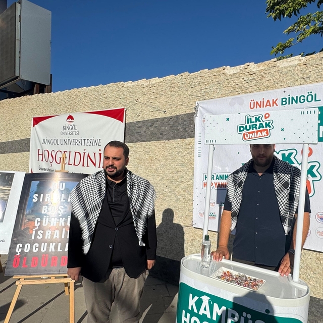 Bingöl'de kurulan stantta Filistin'de yaşanan insanlık dramı anlatıldı