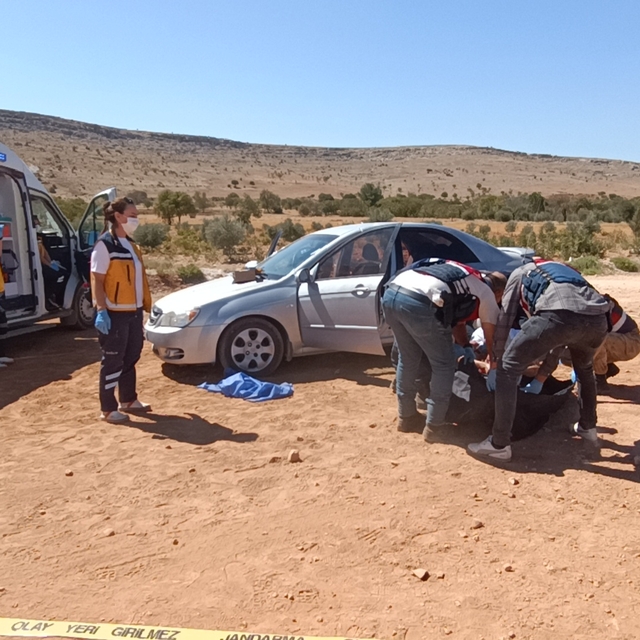Ziraat teknikeri, kalbinden bıçaklanarak öldürülmüş halde bulundu