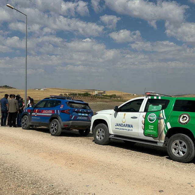 Diyarbakır'da Pamukçay Baraj Gölü'nden borularla kaçak yoldan su alındığı t...
