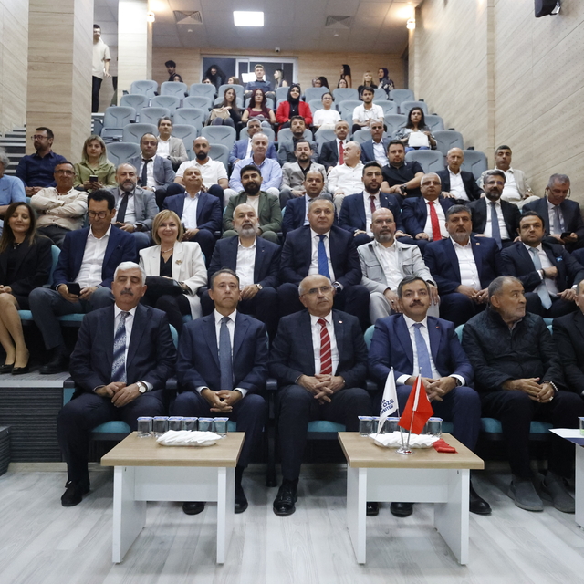 Oyuncu Kenan Işık'ın adı Malatya Turgut Özal Üniversitesi'nde yaşatılacak