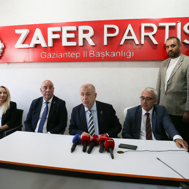Zafer Partisi Genel Başkanı Özdağ, partisinin Gaziantep il başkanlığının aç...