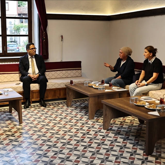 Amasya Valisi Bakan, kadın kooperatifleri temsilcileriyle bir araya geldi