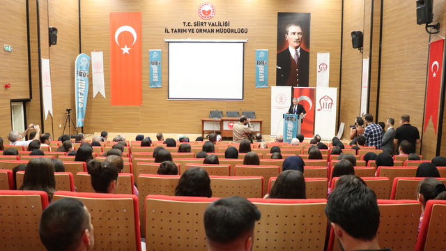 Siirt'te "2. Ulusal Foto Safari Fotoğraf Yarışması"nda dereceye girenlere ödülleri verildi