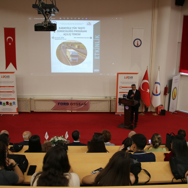 Kütahya Dumlupınar Üniversitesi'nde "Karayolu Yük Taşıtı Sürücülüğü Ön Lisa...
