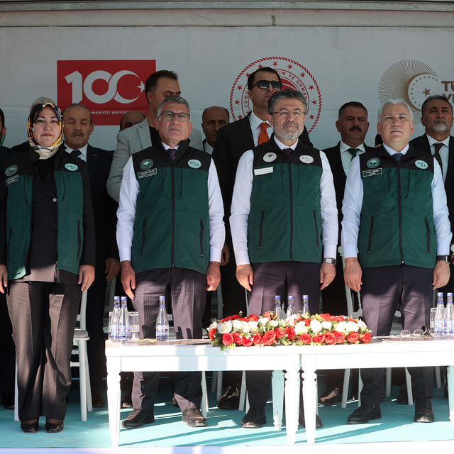 Tarım ve Orman Bakanı Yumaklı Sivas'ta temel atma töreninde konuştu: