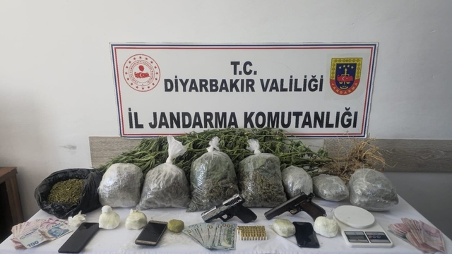 Diyarbakır'da uyuşturucu operasyonlarında 36 kişi hakkında işlem yapıldı