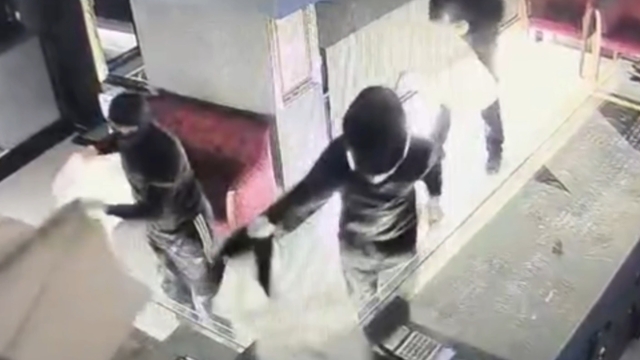 Kuyumcu dükkanından 16 milyon liralık altın çalan 4 şüpheliye tutuklama