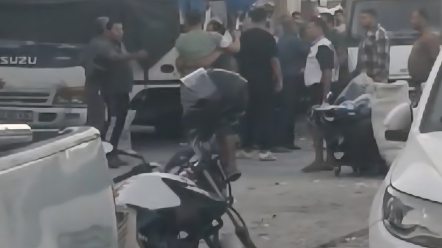 Hatay'da pazarcıların kavgası; 1 yaralı