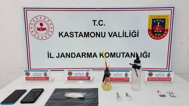 Kastamonu'da uyuşturucu operasyonunda 2 zanlı yakalandı