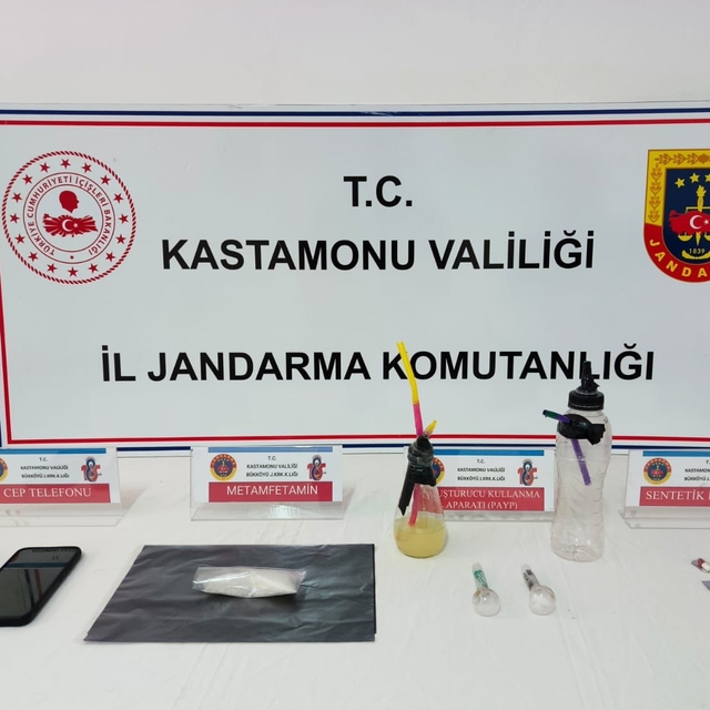 Kastamonu'da uyuşturucu operasyonunda 2 zanlı yakalandı