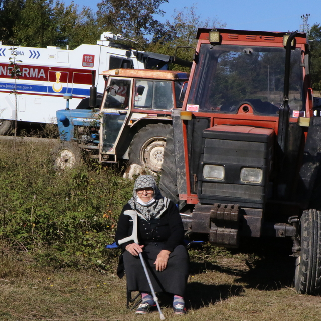 Hayvan barınağı projesine karşı çıkan mahalleliden eylem