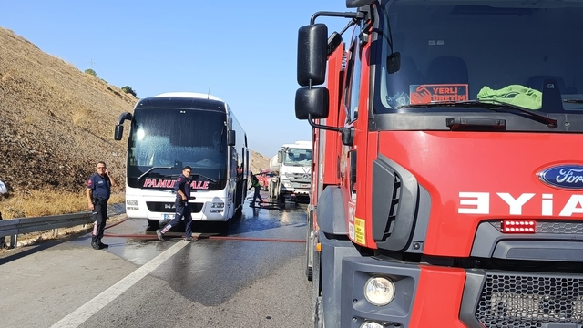 Köşke'te yolcu otobüsünde yangın söndürüldü