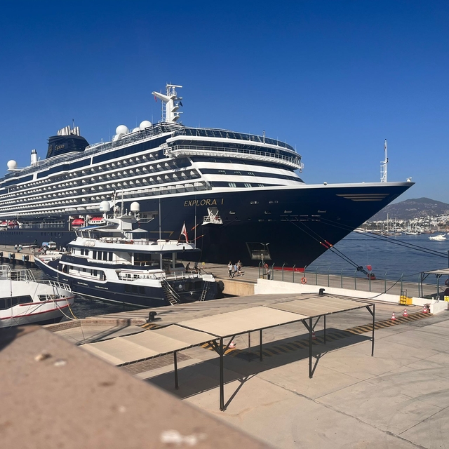 Bodrum'a "Explora I" kruvaziyeriyle 743 yolcu geldi