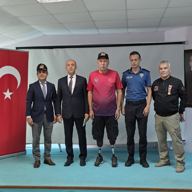 Gaziler, Didim Polis Moral Eğitim Merkezi'nde bir araya geldi