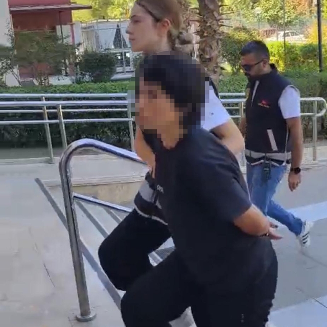 25 yıllık cinayet aydınlatıldı; 2 aylık kız kardeşini yastıkla boğmuş