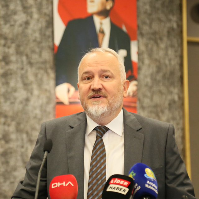 Antalya'ya gelen turist sayısı 13,5 milyona yaklaştı; Ruslar ilk sırada