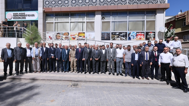 Mardin Valisi Tuncay Akkoyun muhtarlarla bir araya geldi