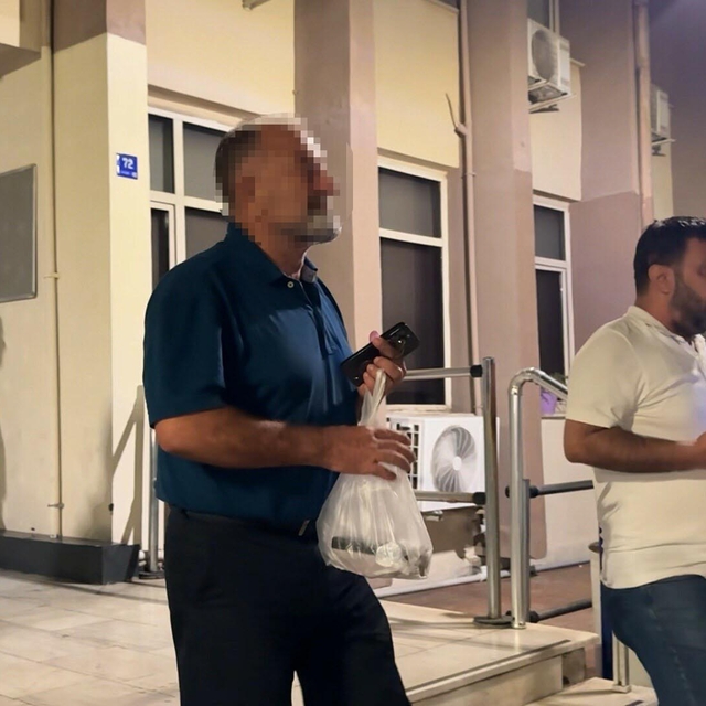 'Bıçak parası' aldığı öne sürülen profesör ile sekreteri gözaltında (2)