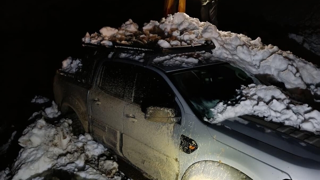 Rize'de çığ nedeniyle mahsur kalan 15 kişi ile 8 küçükbaş hayvan kurtarıldı