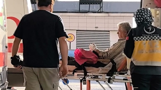 Kurduğu köstebek tabancasının patlamasıyla elinden yaralandı