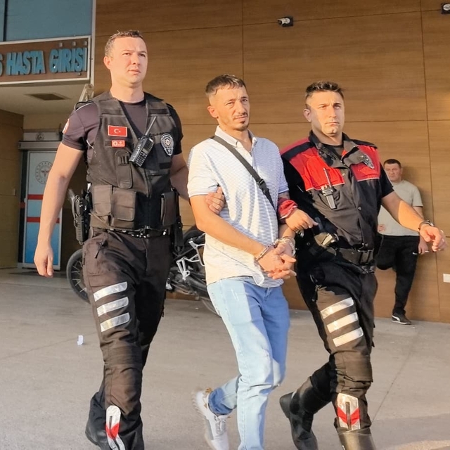 Polise başkasının kimliğini gösteren, 17 yıl hapisle aranan şüpheli gözaltı...