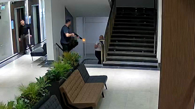 Eski eşini, hakkında uzaklaştırma kararı aldırdığı gün öldüren sanığa ağırlaştırılmış müebbet istemi